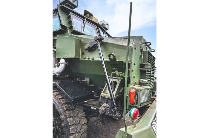 Mercedes G Wagen vs Airavat: Battle Stations 